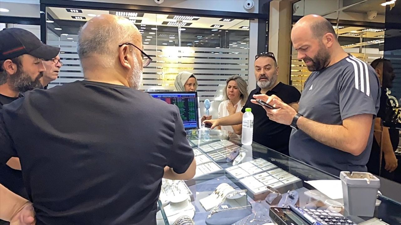 Karabük'te kuyumcu soygun girişimi: Boncuk atan tabancayla yakalanan şüpheli gözaltında