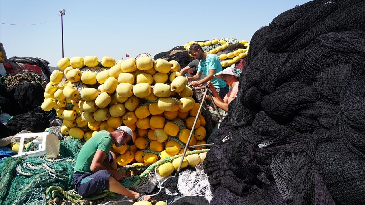 Karadenizli tayfalar Tekirdağ'da Marmara av sezonuna hazırlanıyor