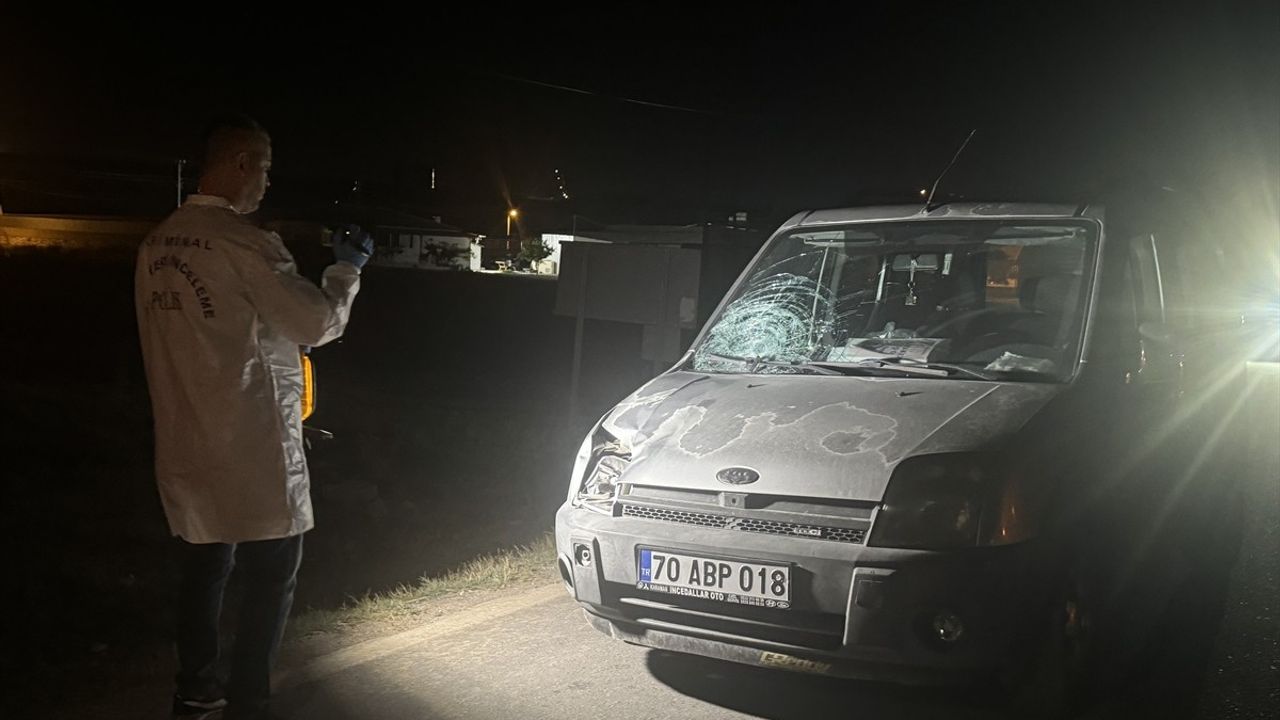 Karaman'da Hafif Ticari Araç Yaya Kadına Çarptı: Hayatını Kaybetti