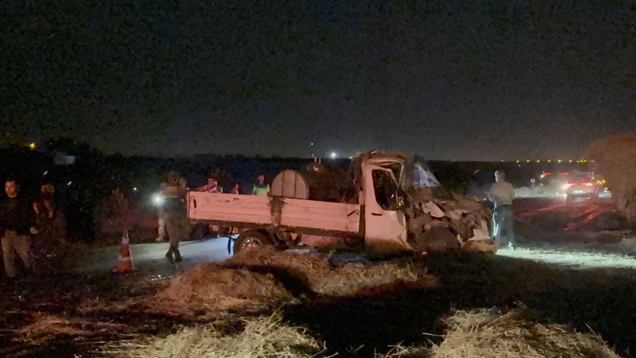 Kars'ta 3 Araçlı Kazada 1 Kişi Hayatını Kaybetti, 3 Yaralı