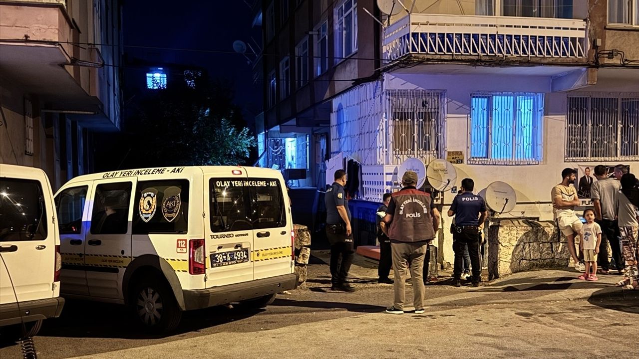 Kayseri Kocasinan'da eski eşi tarafından bıçaklanan kadın ağır yaralandı