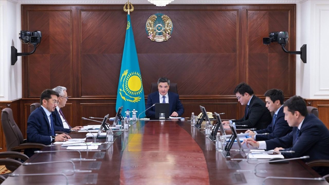 Kazakistan'da devlet memurları 15 Eylül'den itibaren Aitu mesajlaşma uygulamasına geçiyor