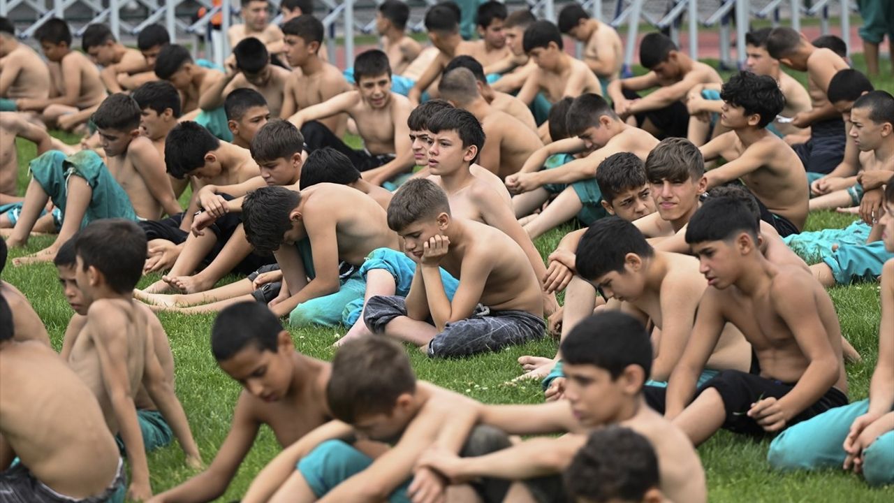 Keçiören Belediyesi 2. Taha Akgül Karakucak Güreşleri Başladı
