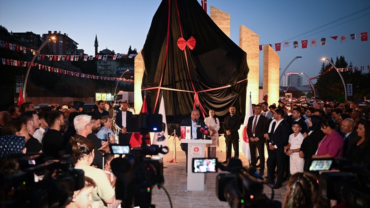 Keçiören'de 30 Ağustos Zafer Anıtı törenle açıldı