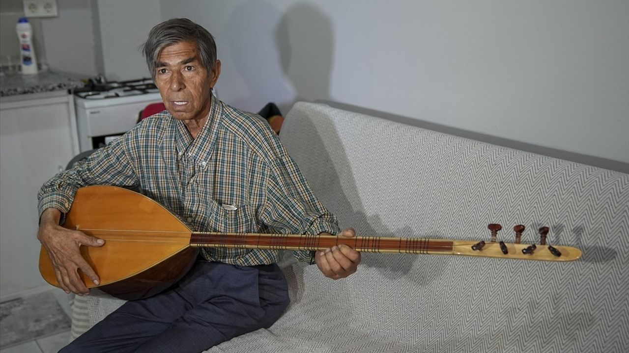 Kentsel dönüşüm mağduru Neşet Ertaş'ın kardeşi Ali Ertaş, Kırşehirli hayırseverlerin desteğiyle yeni evine taşındı