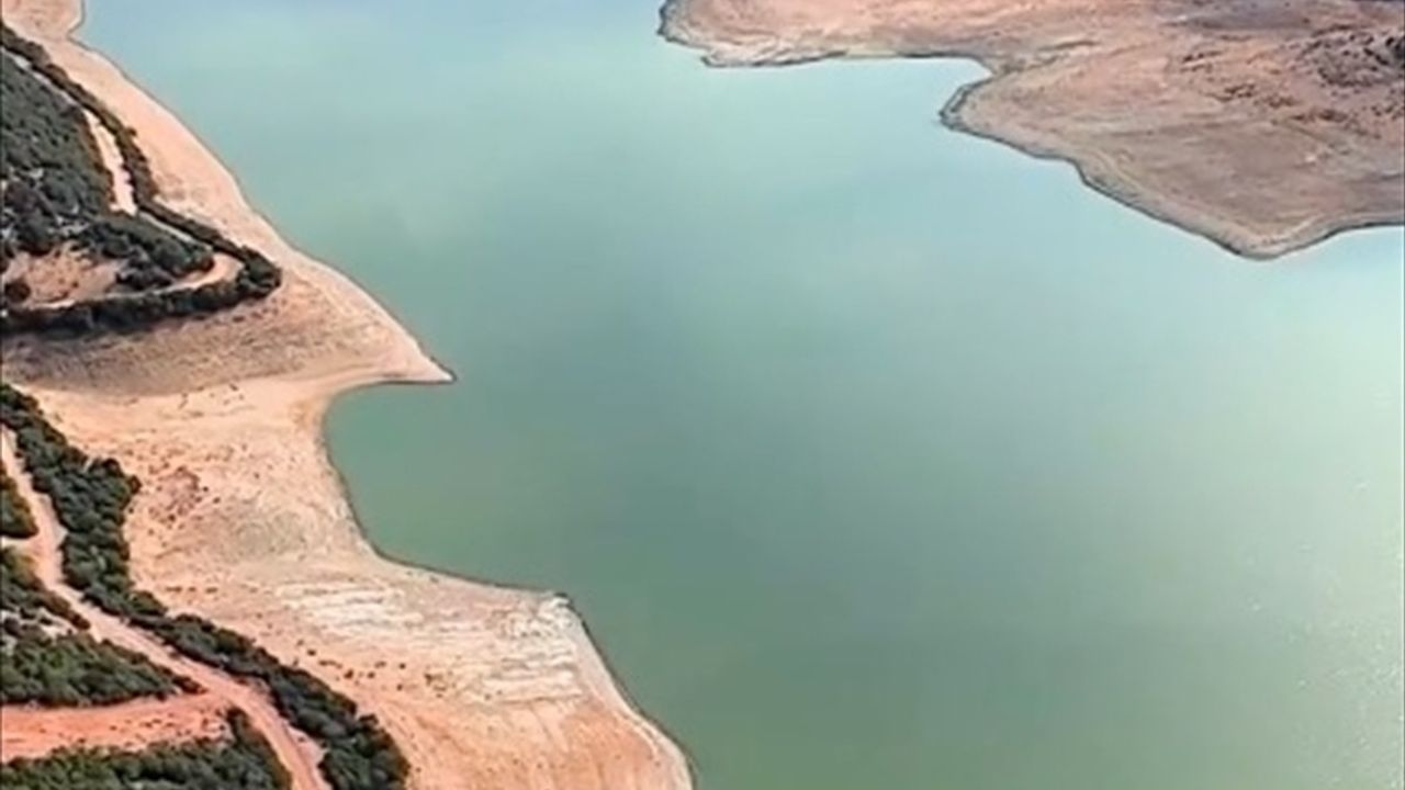 Keşan'da Kadıköy Barajı yüzde 1'in altına düştü; belediye su tasarrufu çağrısı yaptı