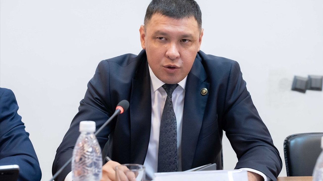 Kırgızistan, Afgan Heyetini Vergi Yönetimi ve Dijitalleşme Uygulamalarında Bilgilendirdi