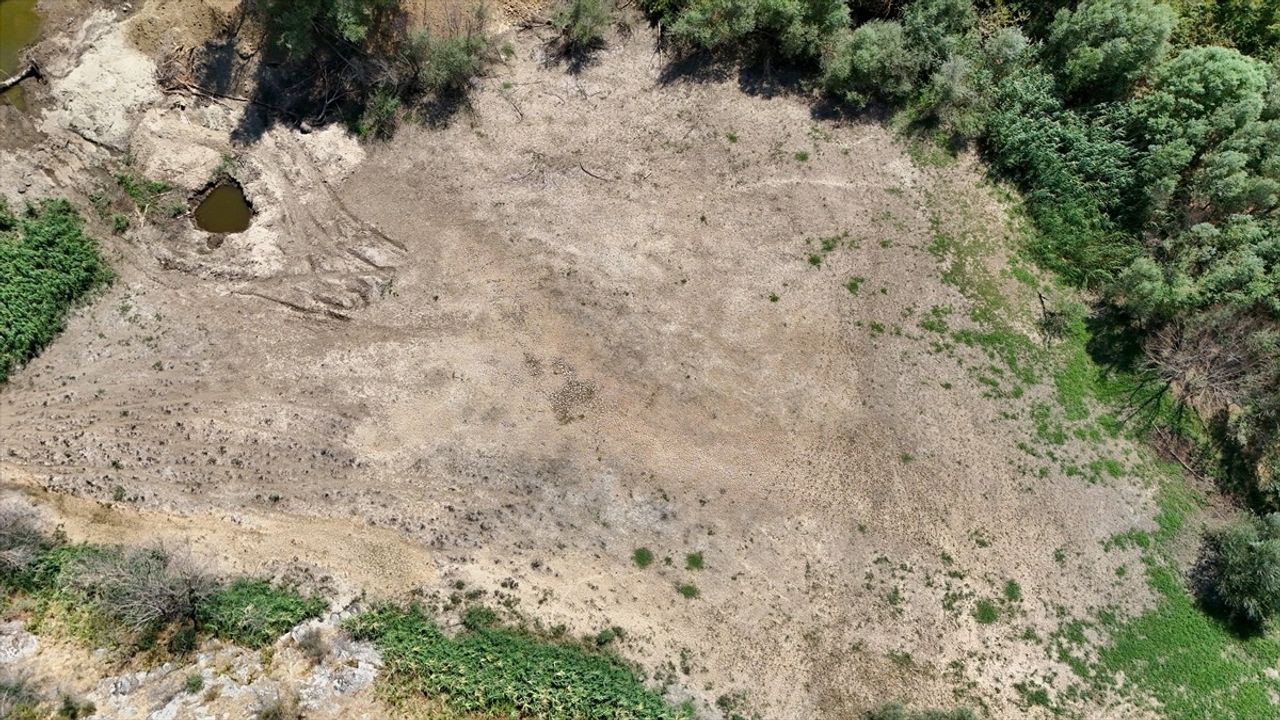 Kırklareli'nde Hava Sıcaklıkları Teke Deresi'ni Kuruttu