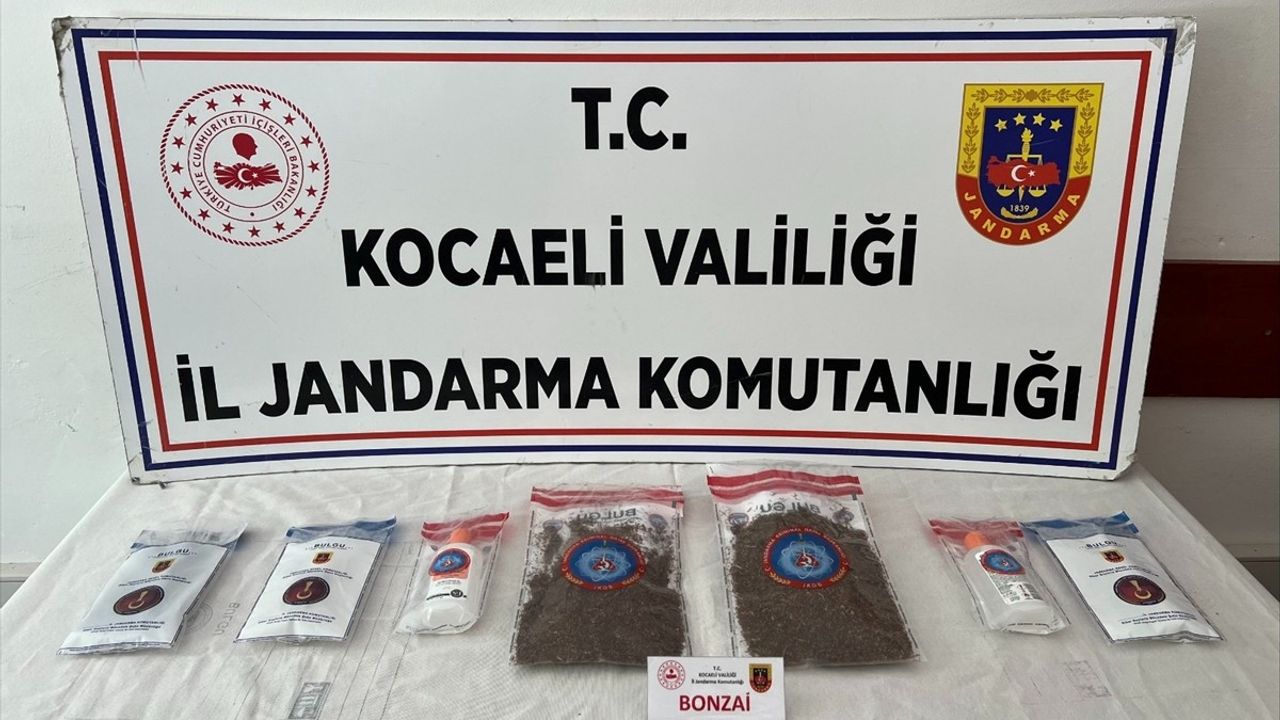 Kocaeli'de Uyuşturucu Operasyonunda İki Şüpheli Tutuklandı