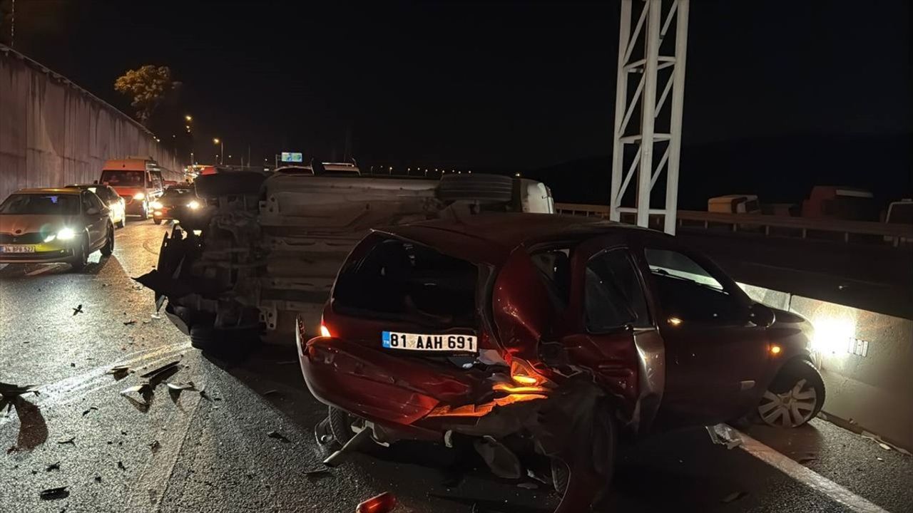 Kocaeli Dilovası'nda lastik patlaması sonrası kaza: 2 çocuk yaralandı