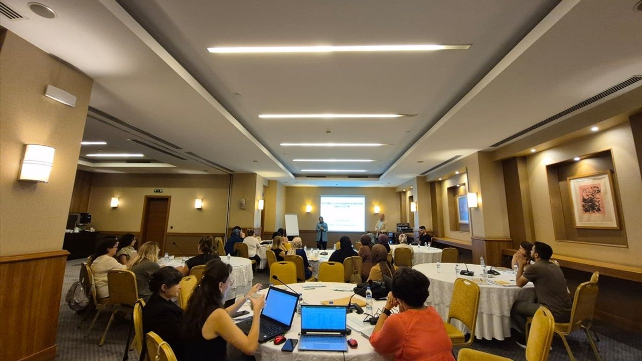 Komşu Anne pilot eğitimleri sürüyor — Ev temelli nitelikli çocuk bakımına geçiş