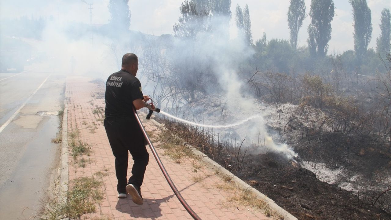 Konya'nın Beyşehir İlçesinde Ekin Tarlasında Yangın Kontrol Altına Alındı