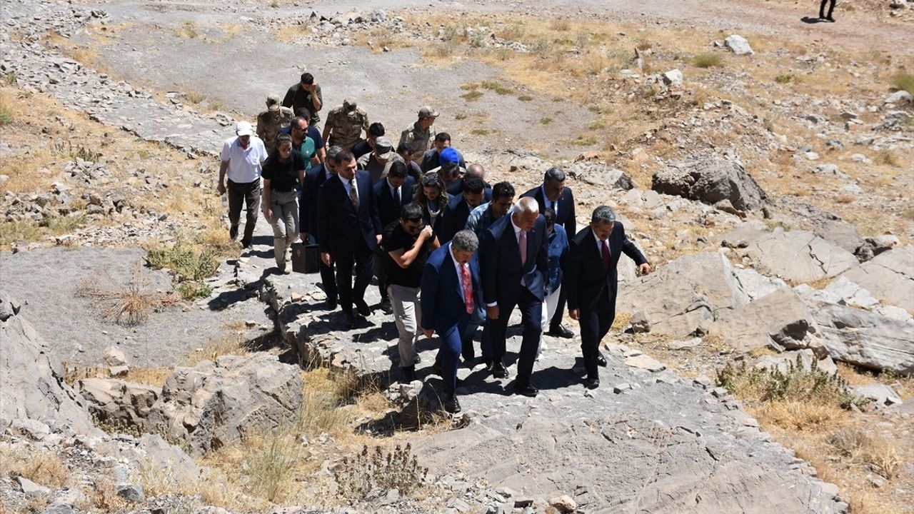 Kültür ve Turizm Bakanı Ersoy, Cudi Dağı Sefine ve Cizre'de incelemelerde bulundu