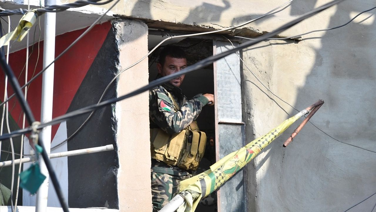 Lübnan'da Filistin mülteci kamplarındaki silah teslim sürecinin ilk aşaması başladı