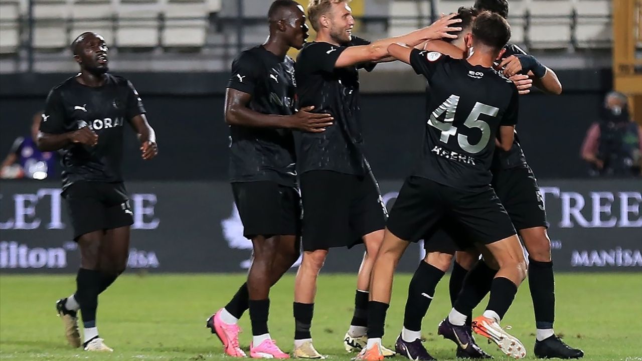 Manisa FK, Trendyol 1. Lig 2. haftasında Atakaş Hatayspor'u 2-1 mağlup etti