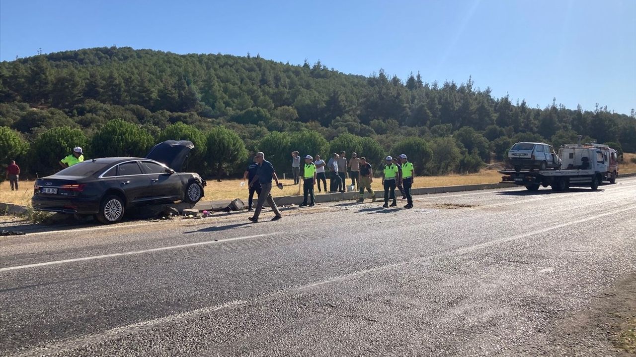 Manisa Sarıgöl'de iki otomobilin çarpışması: 1 ölü, 3 yaralı