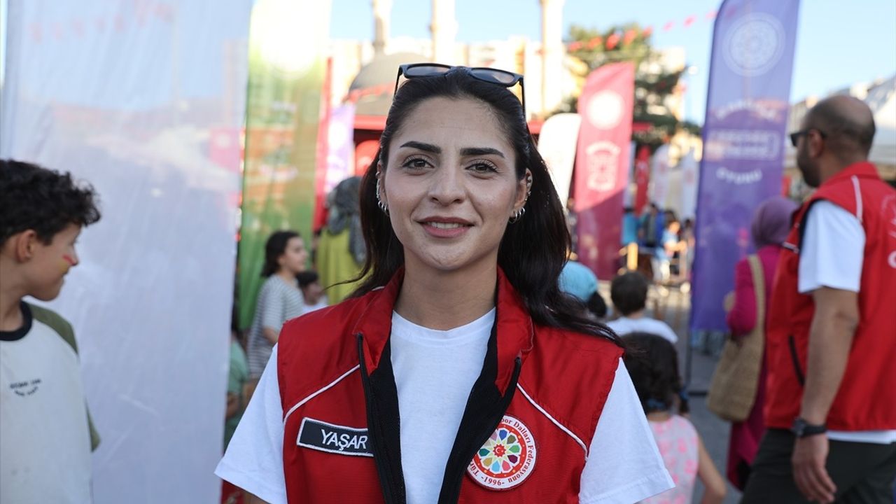 Mardin'de 'Geleneksel Oyunlar Tırı' çocuklarla buluştu