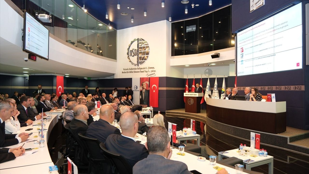 Merkez Bankası Başkanı Karahan: Haziran 2024'ten beri kesintisiz dezenflasyon, yıl sonunda enflasyon tahmin aralığında kalabilir