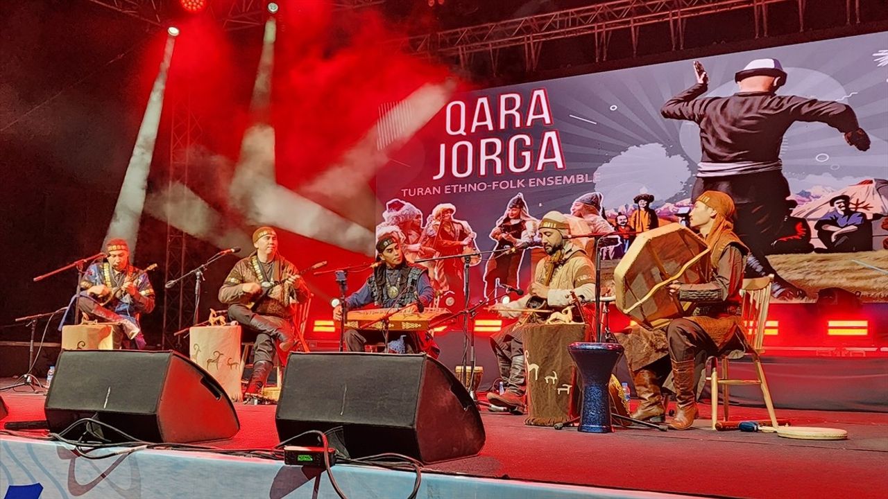 MHP Genel Başkan Yardımcısı İlyas Topsakal, Amasya Suluova'da Turan Konseri'nde Konuştu