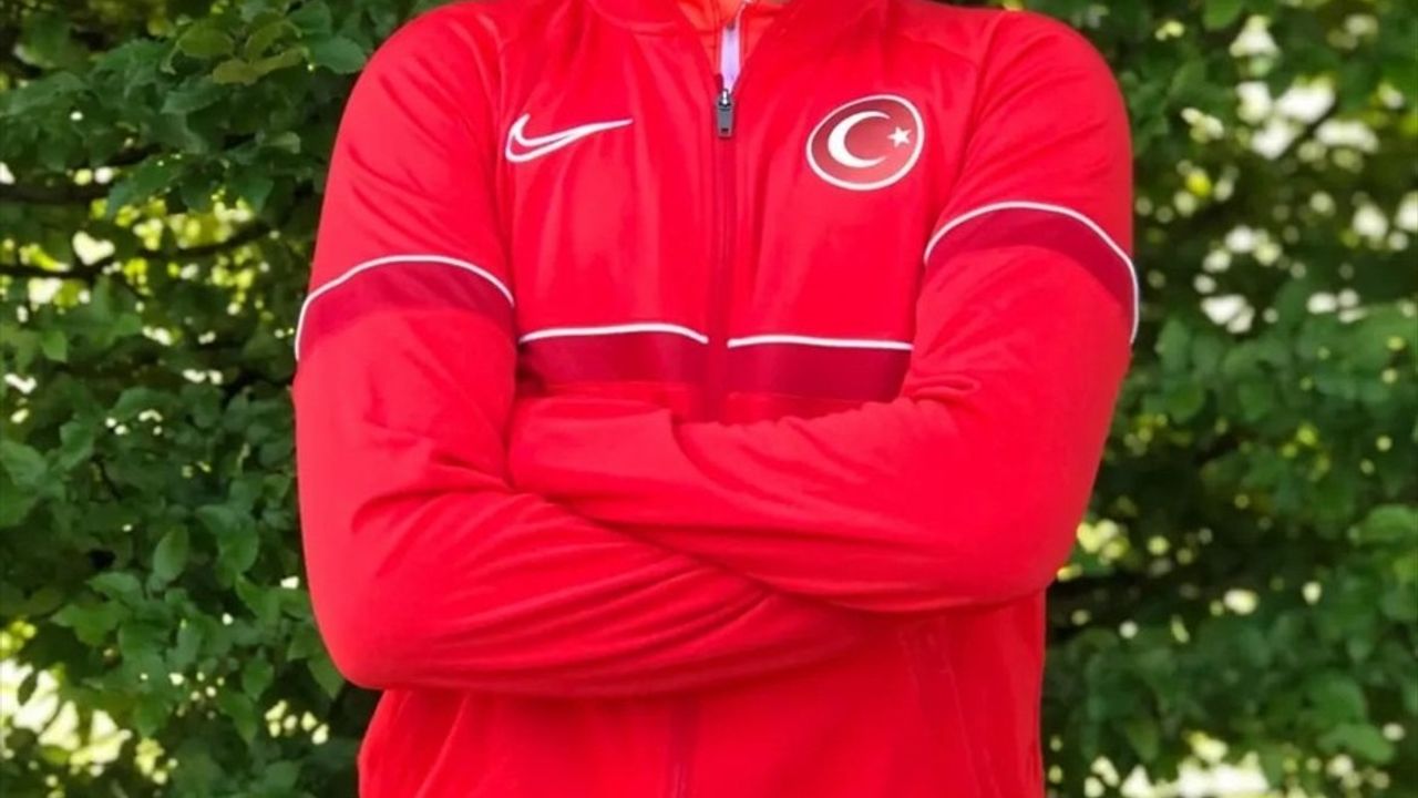 Muaz Erdem Madran, Çekya'da Para Trap Grand Prix Şampiyonası'nda Altın Madalya Kazandı