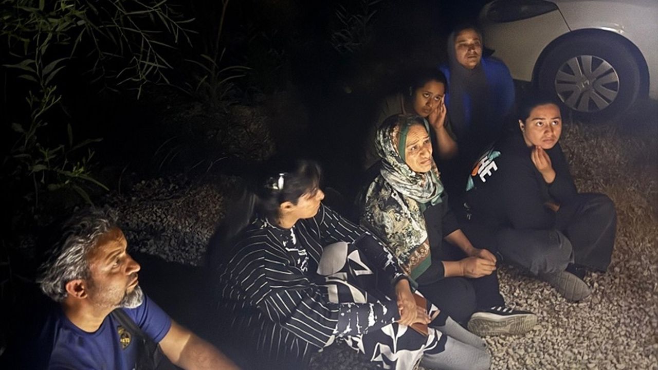 Muğla Seydikemer'de 6 düzensiz göçmen yakalandı, 2 şüpheli gözaltında