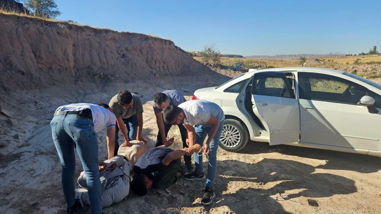 Nevşehir'de göçmen kaçakçılığı operasyonu: 2 şüpheli tutuklandı