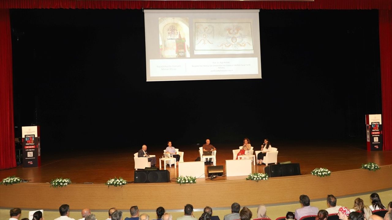 Nevşehir Hacı Bektaş Veli Üniversitesi'nde "Tarih ve Hafıza" Söyleşisi Gerçekleştirildi