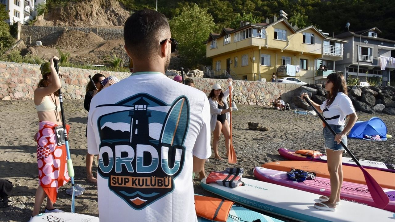 Ordu'da kürek sörfü yaygınlaşıyor: Fatsa'da SUP eğitimleri ve doğayla iç içe deneyim
