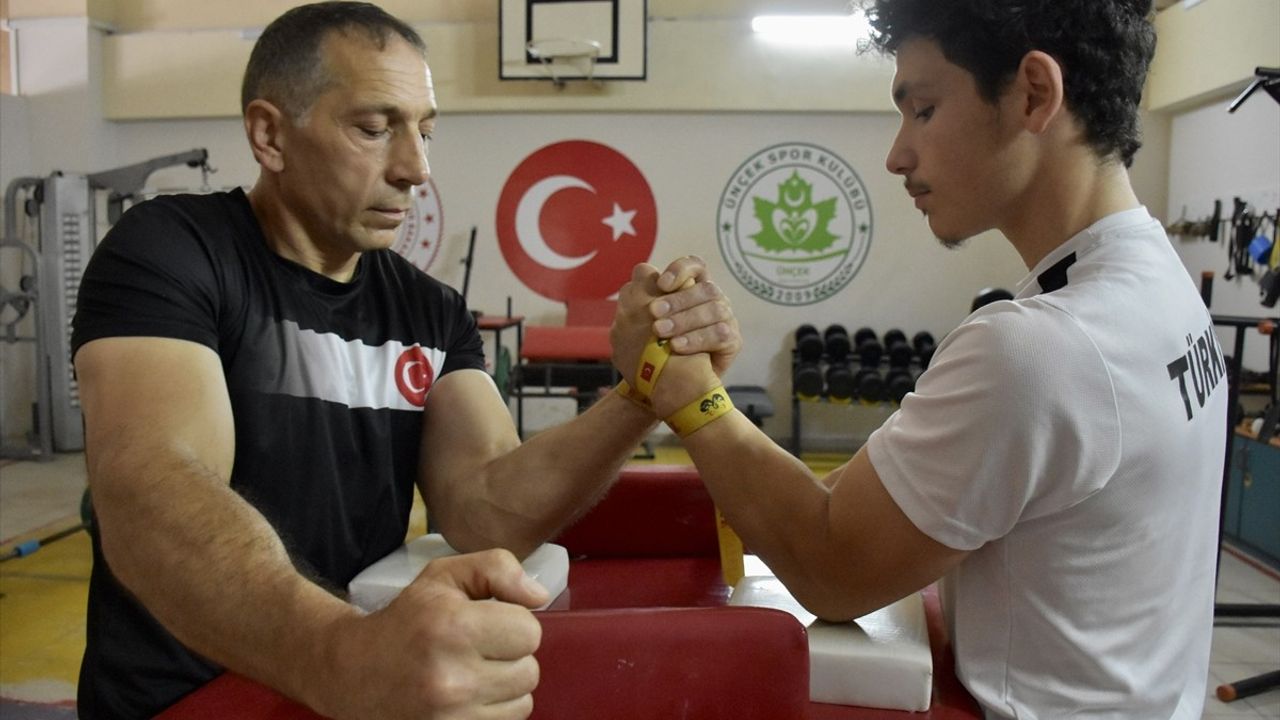 Ordulu milli sporcu Hüsrev Doğru, Varna'da dünya şampiyonluğuna odaklandı