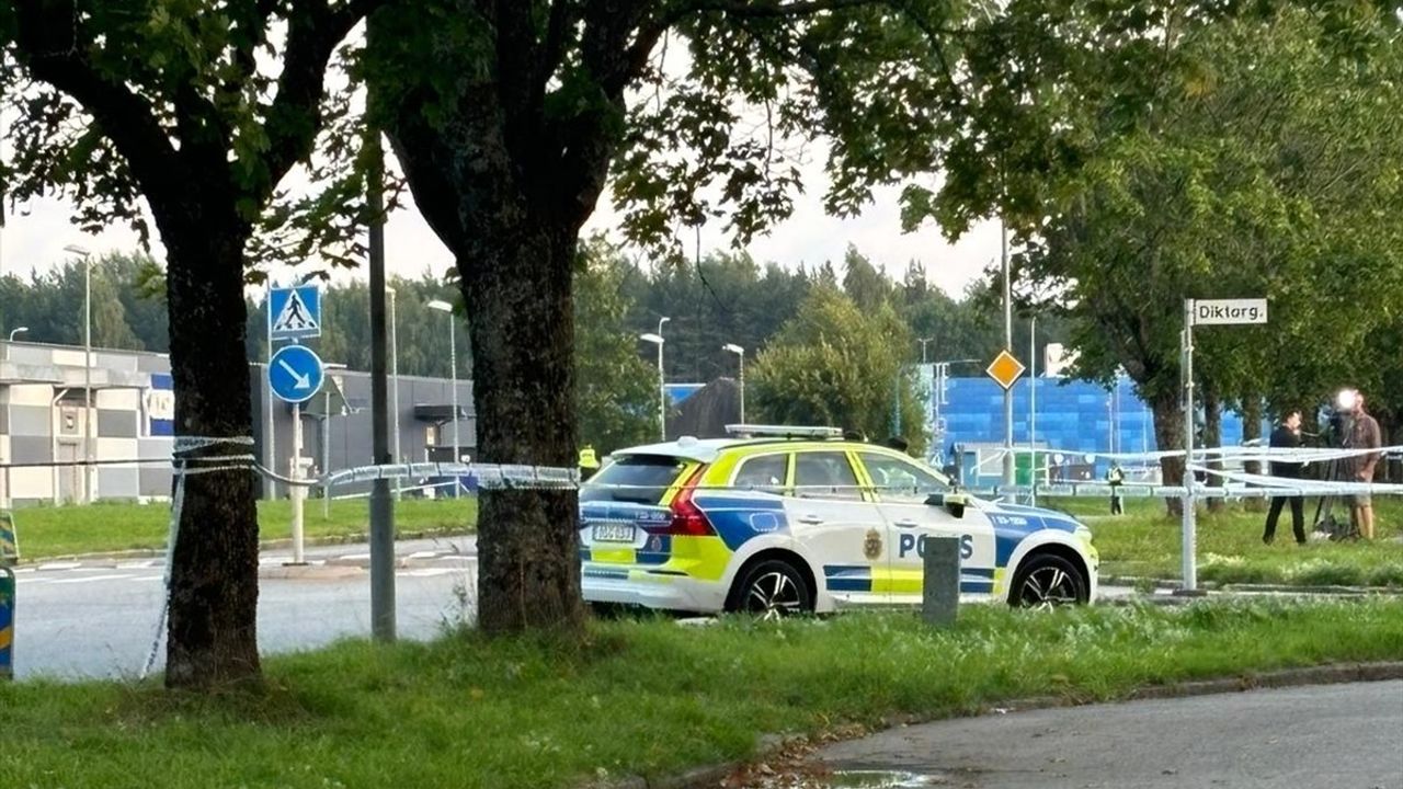 Örebro'da cami yakınında cuma namazı sonrası silahlı saldırı: 2 yaralı