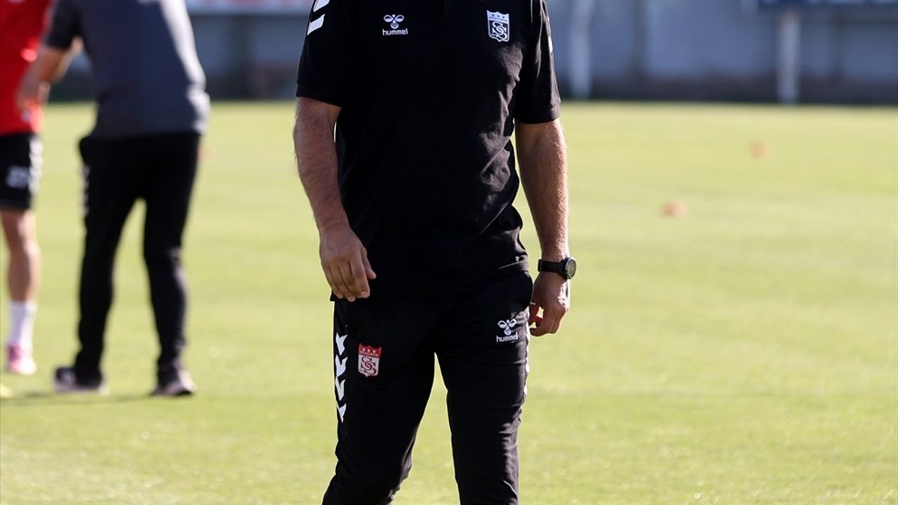 Osman Zeki Korkmaz taraftardan sabır istedi: 'Kısa zorluk sonrası ikinci devrede farklı bir konumda olacağız'