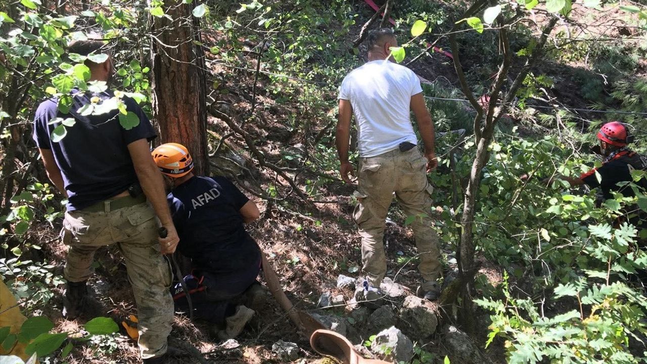 Osmaniye'de arazöz devrildi: 1 ölü, 4 yaralı