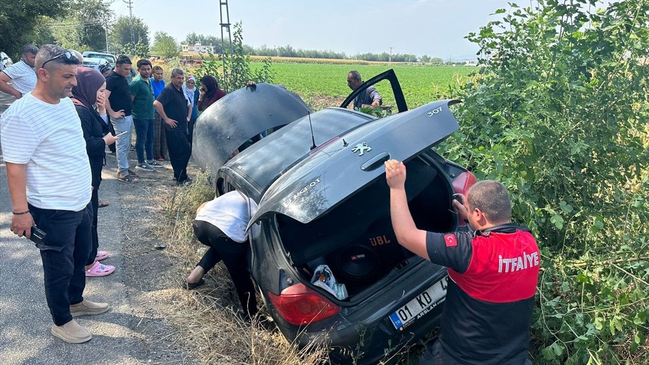 Osmaniye'de Şarampole Devrilen Otomobilde 4 Kişi Yaralandı
