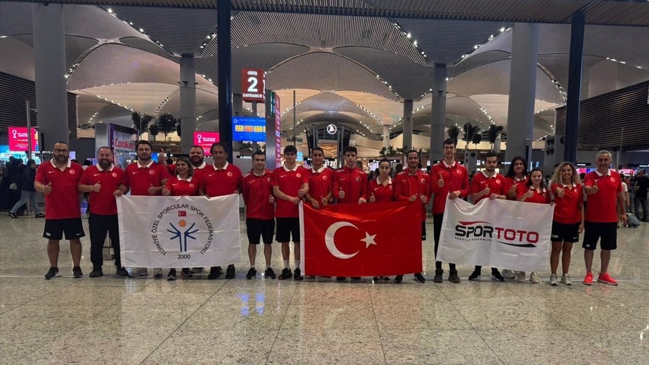 Özel Sporcular Otizm ve Mental Yüzme Takımı Virtus Dünya Şampiyonası için Tayland'a Gitti