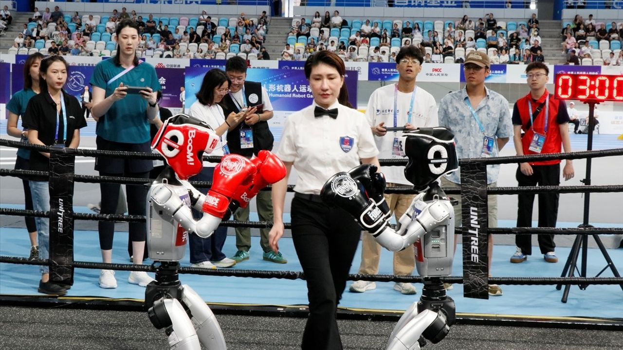 Pekin'de Dünya İnsansı Robot Oyunları: Spor, Performans ve Senaryo Müsabakaları İkinci Gününde