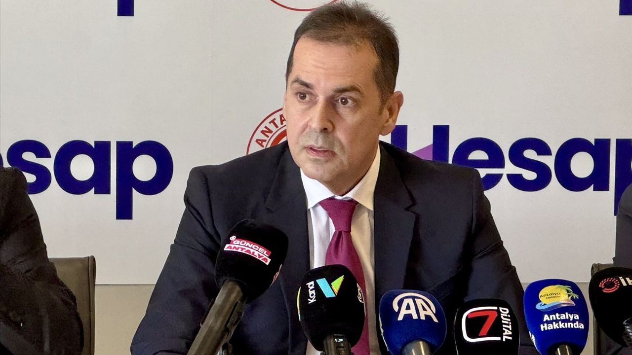 Rıza Perçin: Antalyaspor 23 dosyayı kapattı, transfer engeli aşılmak üzere