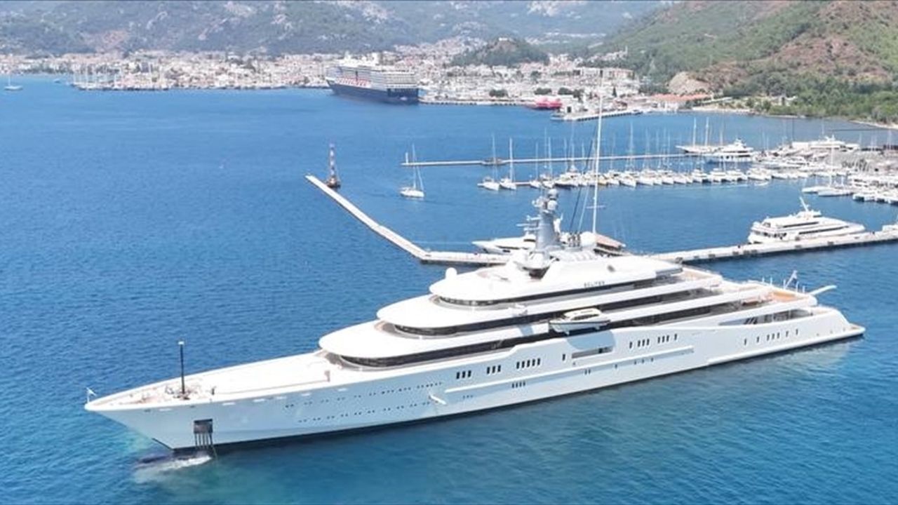 Roman Abramoviç'in 'Eclipse' Yatı Marmaris'ten Demir Aldı