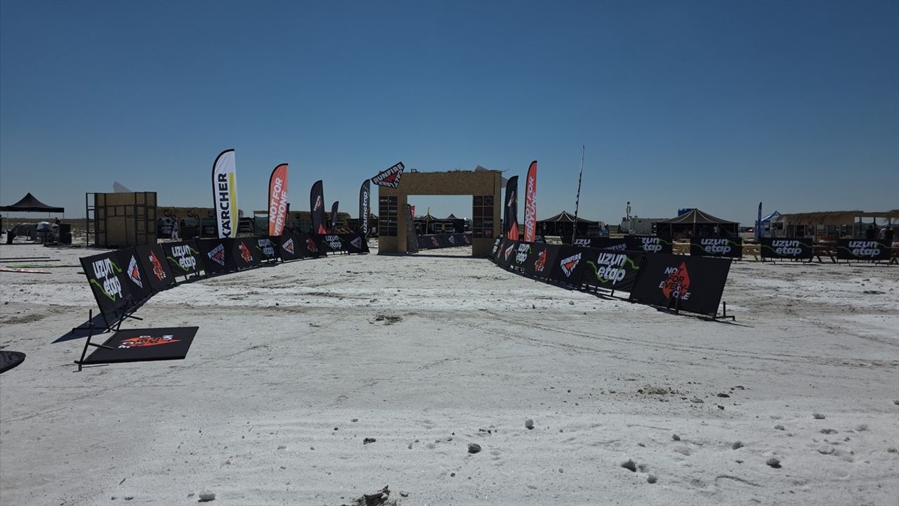 Runfire Salt Lake Ultra Trail Tuz Gölü'nde 100 Mil Yarışıyla Başladı