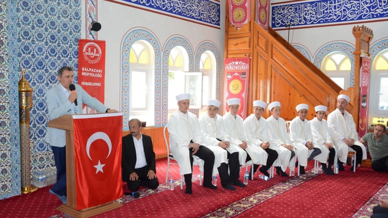 Şalpazarı Sütpınar Kur'an Kursu'nda 7 hafız için icazet töreni