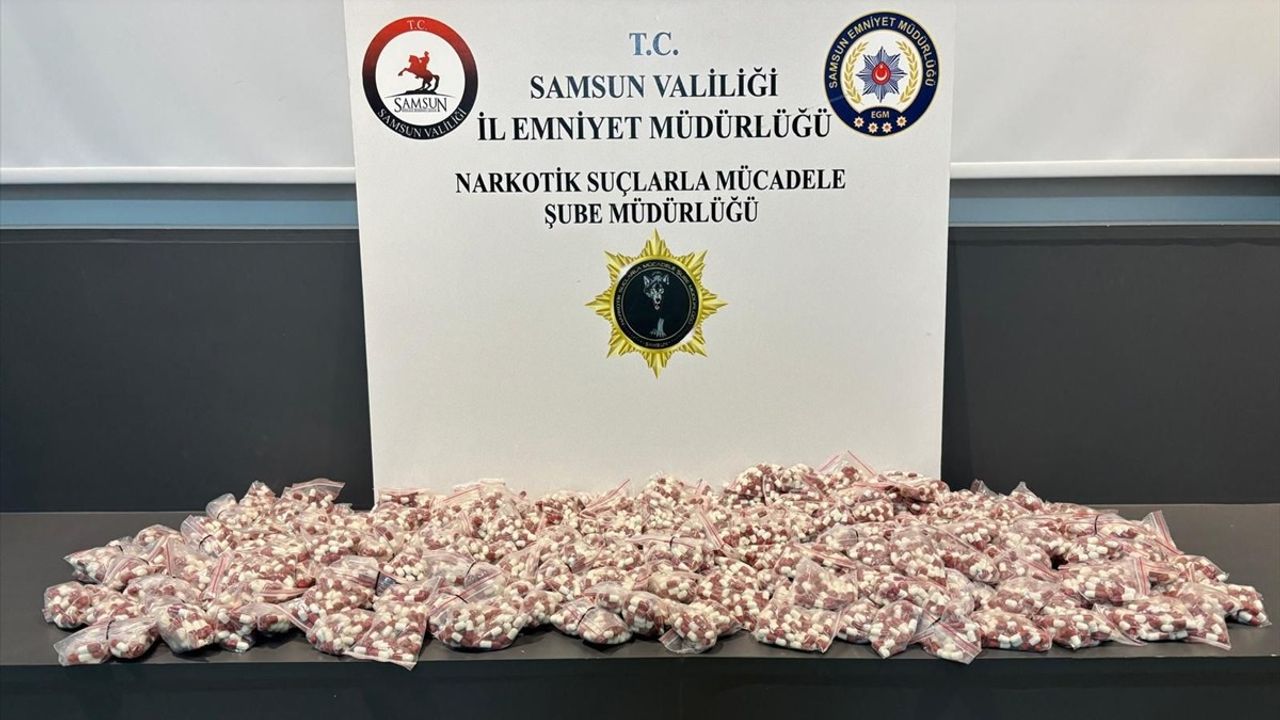 Samsun Atakum'da 11 bin 300 sentetik ecza hapı ele geçirildi