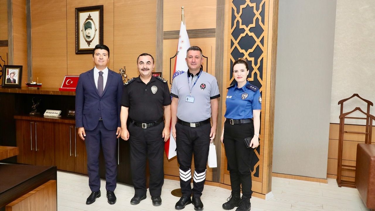 Samsun'da güvenlik görevlisi 780 bin liralık dolandırılmayı önledi, ödüllendirildi