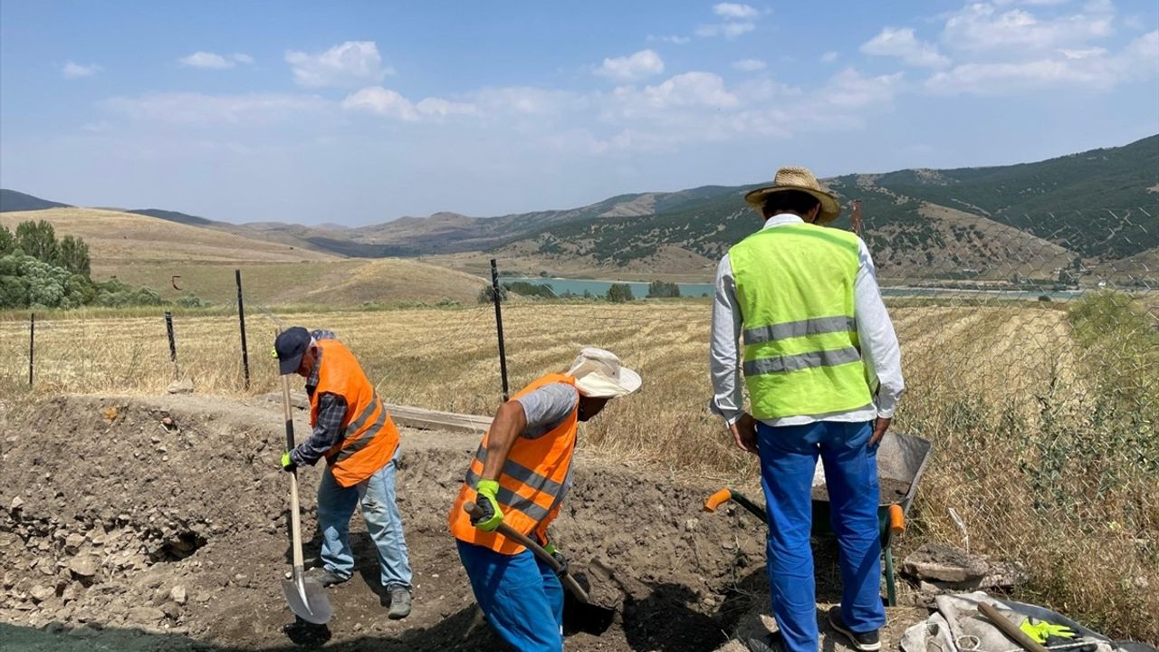 Satala Antik Kenti'nde 16 mezarda 9 kadın, 4 erkek ve 3 çocuk iskeleti tespit edildi