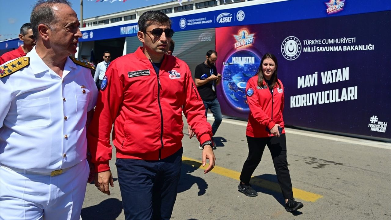 Selçuk Bayraktar: TEKNOFEST Mavi Vatan'da gençlere gemide keşif çağrısı