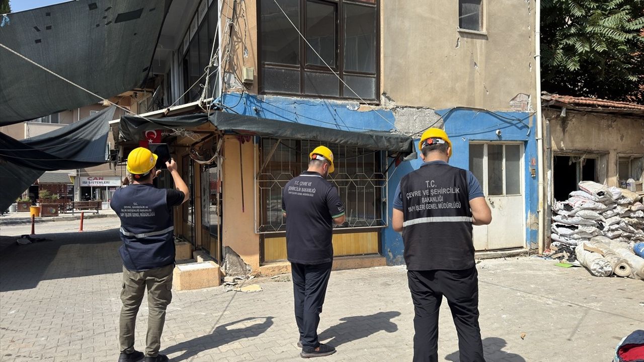 Sındırgı'da deprem hasar tespitlerinin yüzde 80'i tamamlandı