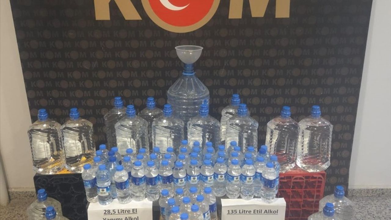 Sivas'ta 163,5 litre sahte içki ele geçirildi, 2 şüpheli gözaltına alındı