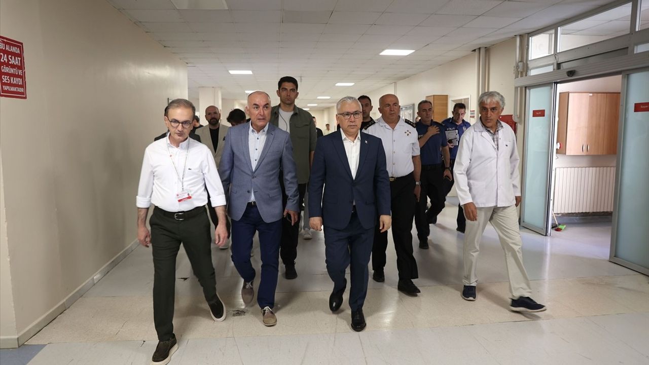 Sivas'ta Fındık İşçilerini Taşıyan Minibüs Uçuruma Yuvarlandı: 4 Ölü, 18 Yaralı