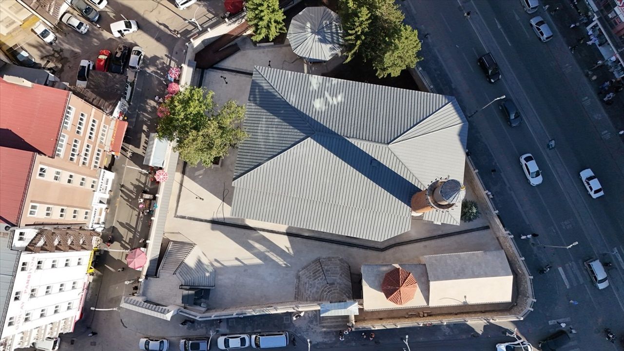 Sivas'taki Meydan (Hasan Paşa) Camisi restorasyonun ardından cuma namazıyla yeniden açılıyor