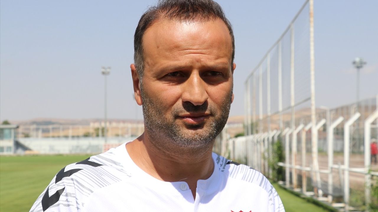 Sivasspor, Süper Lig Hedefiyle Transfer Çalışmalarını Sürdürüyor