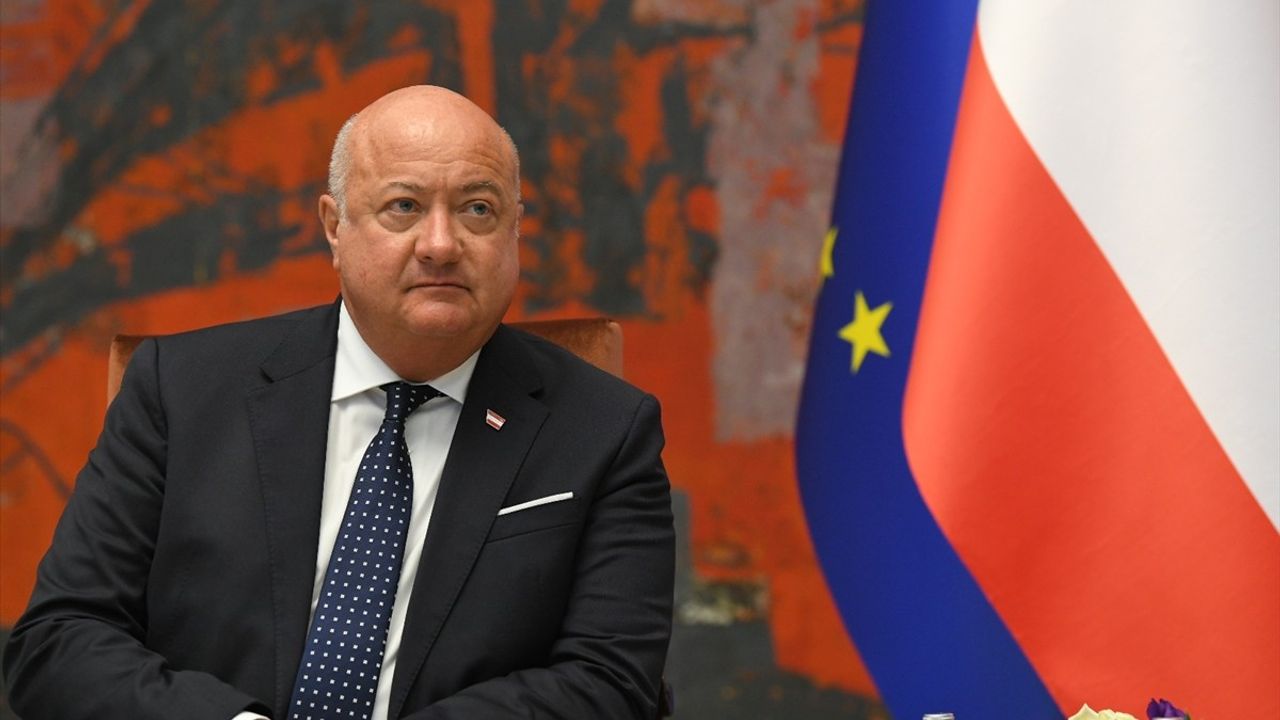 Stocker: Sırbistan Kosova ile Diyaloğa Dönmeli