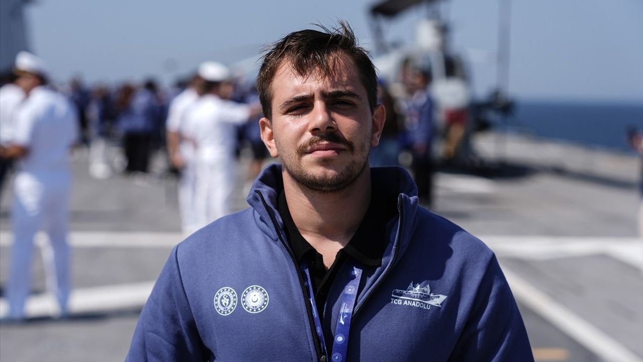 TCG Anadolu ile 'Zafer Yolculuğu': 350 Genç Çanakkale'den İstanbul'a Savunma ve Teknoloji Deneyimi